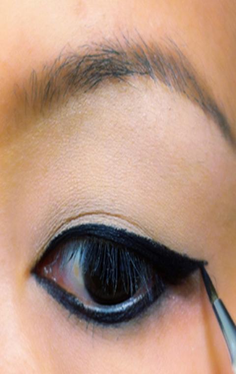 How To Put On Makeup Like A Pro