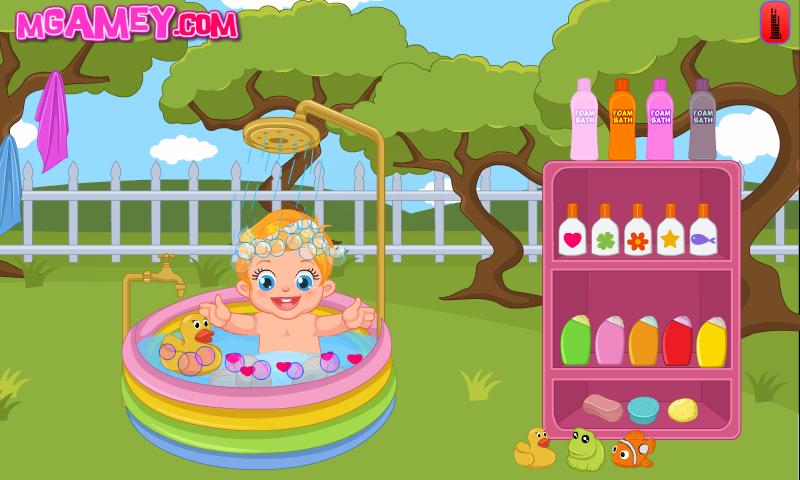 Baby Lizzie Outdoor Bathing